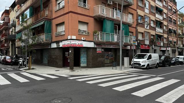 Local comercial en Alquiler en Carrer Jaume Balmes, 25 en Vinyets - Molí Vell