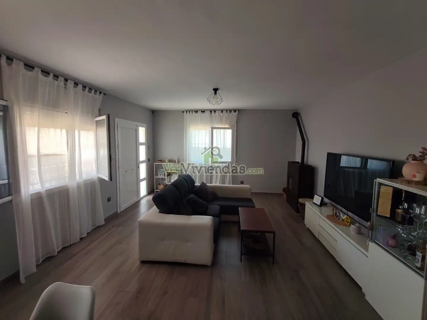 Sala d'estar de Casa o xalet en venda en Vallirana amb Aire condicionat, Calefacció i Jardí privat