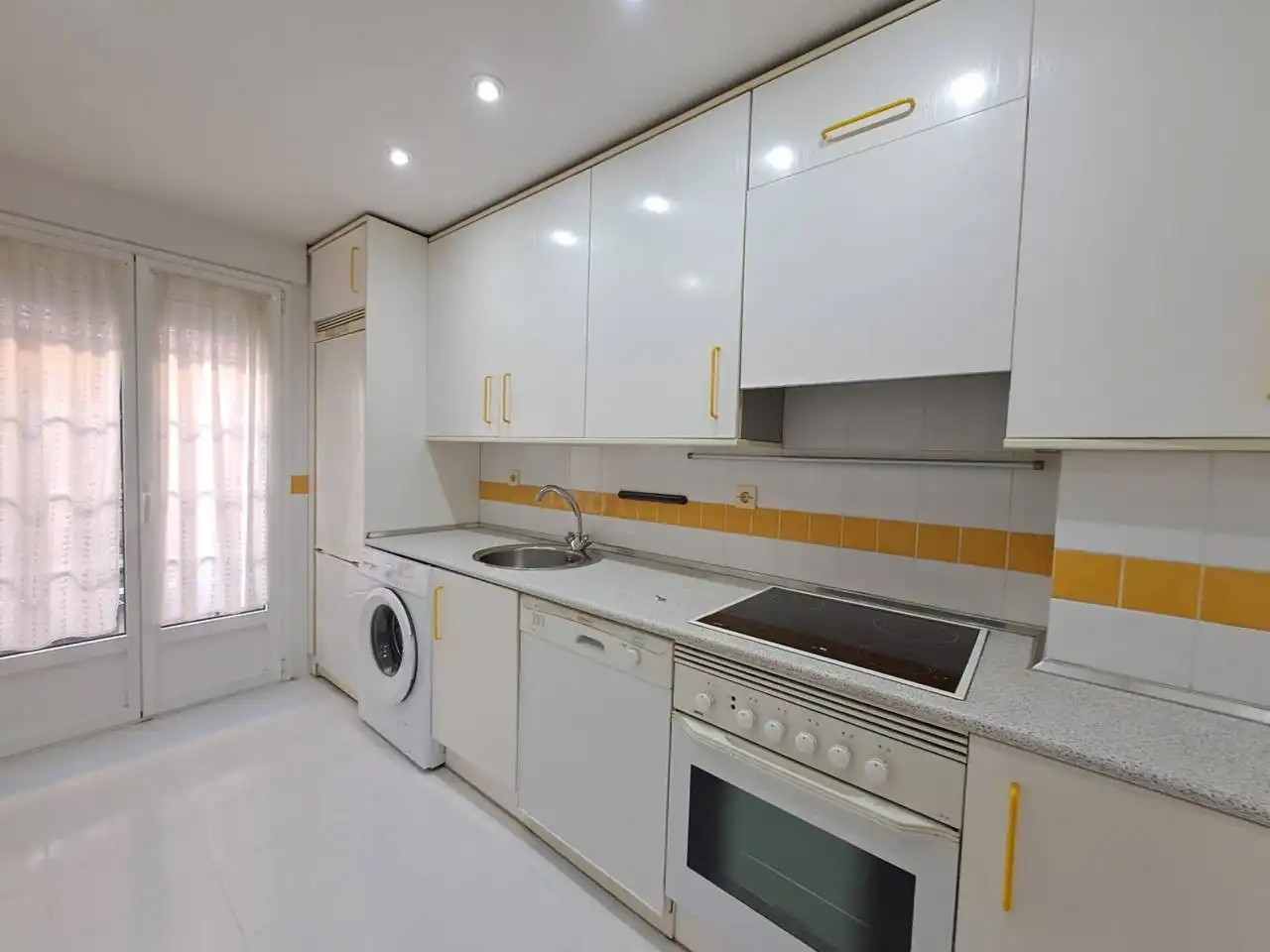 Flat with terrace for sale in Calle Fernán González, imagen 15