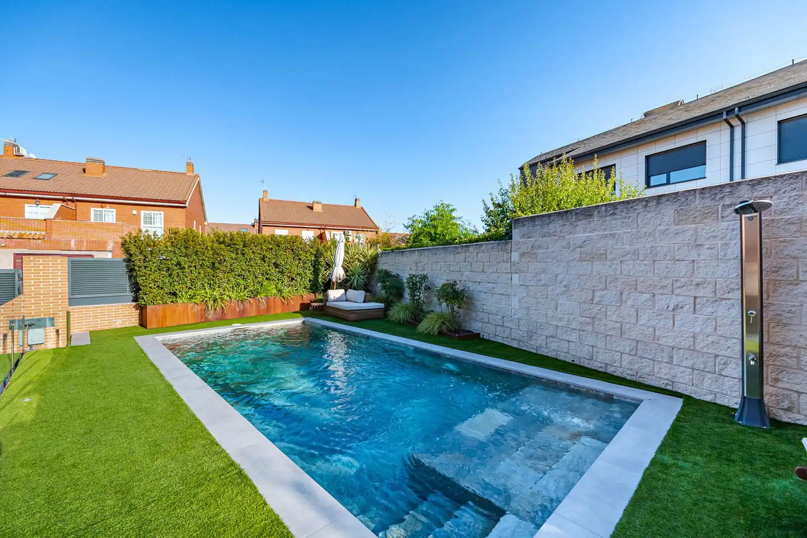 Piscina de Casa adosada en venta en Torrejón de la Calzada con Aire acondicionado, Calefacción y Terraza