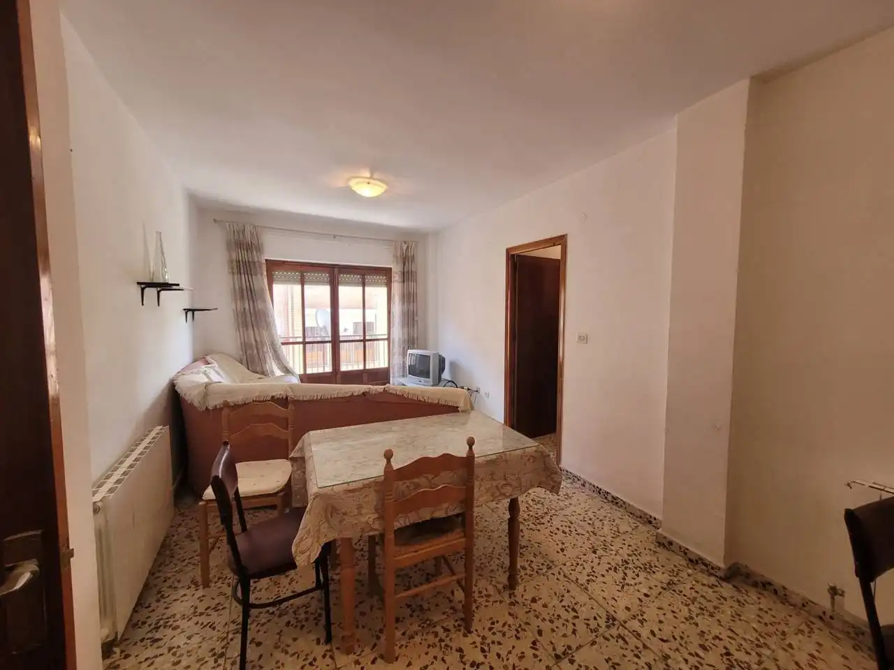 Flat with lift for sale in Baza