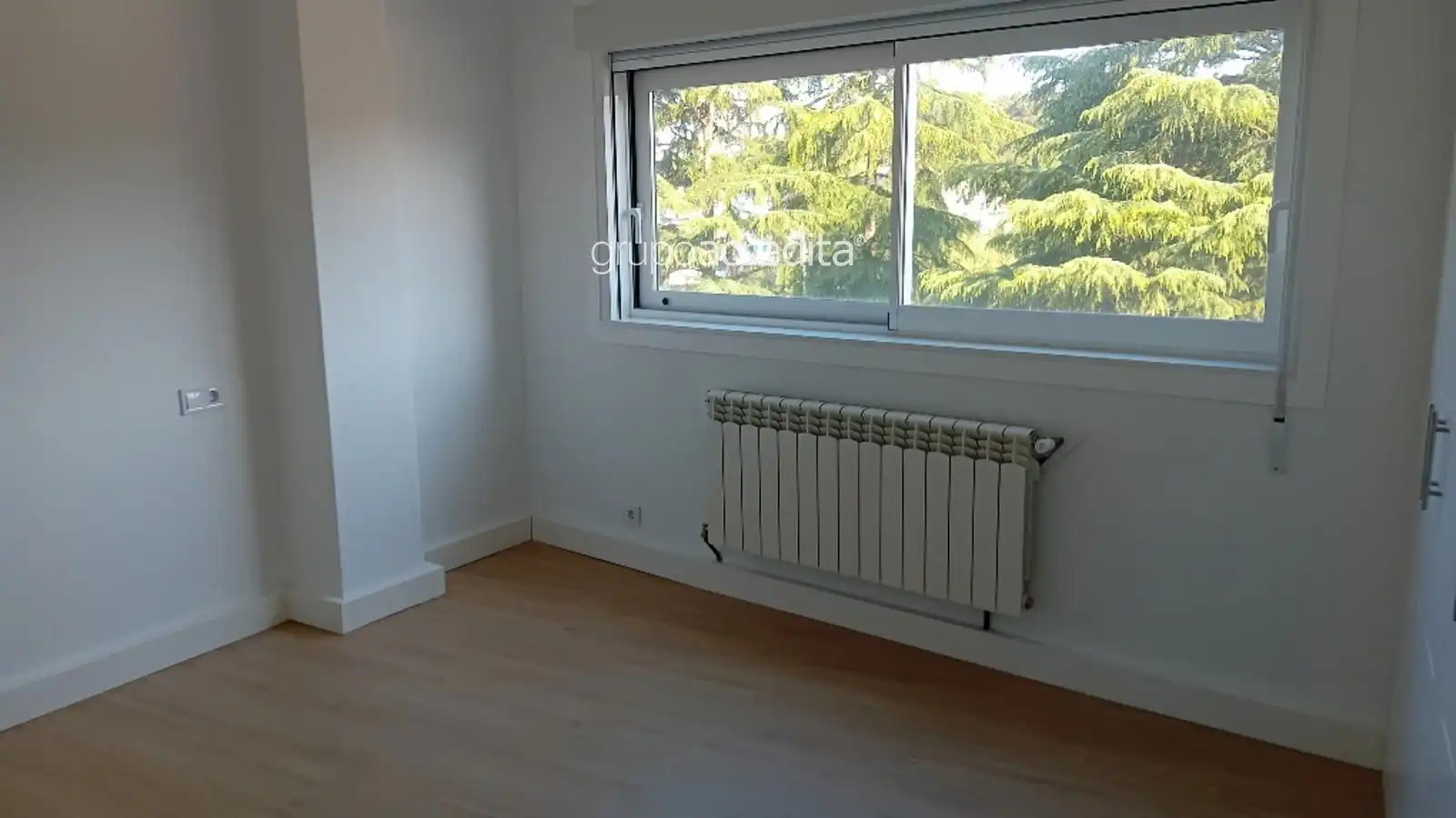 Bedroom of Flat for sale in Santiago de Compostela   with Heating, Storage room and Oven