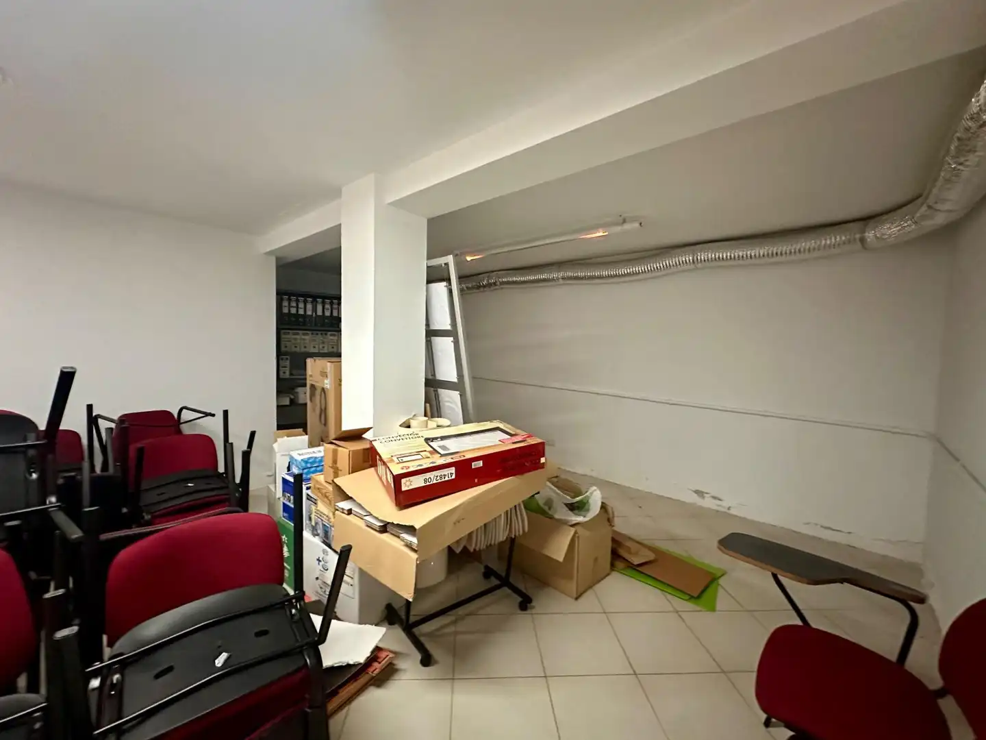Local comercial en alquiler en Avenida de Valdés, imagen 23