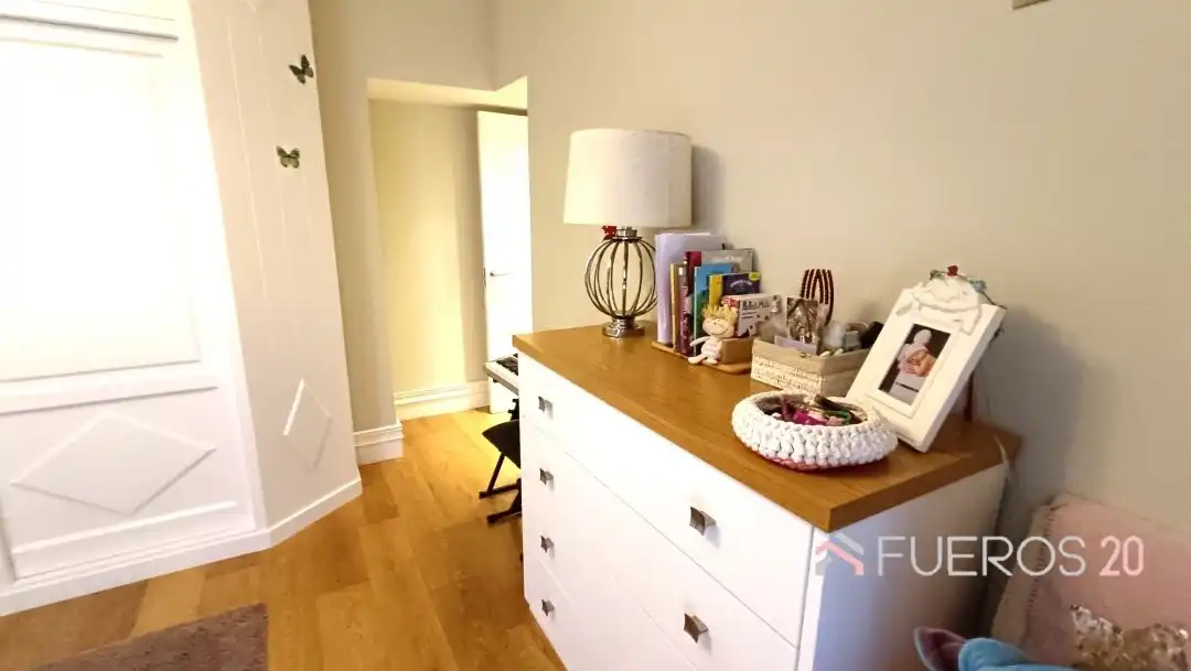 Habitación de Piso en venta en Barakaldo  con Calefacción, Terraza y Balcón