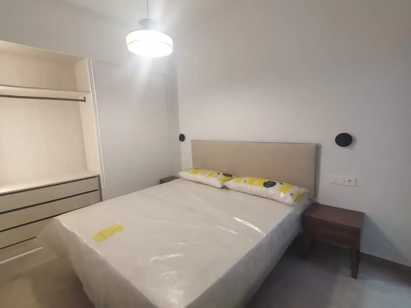 Habitación de Apartamento en venta en Torrevieja con Piscina comunitaria