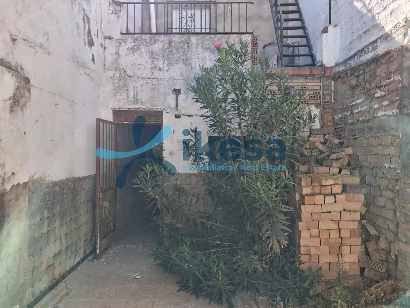 Casa adosada en venda en La Puebla de Cazalla
