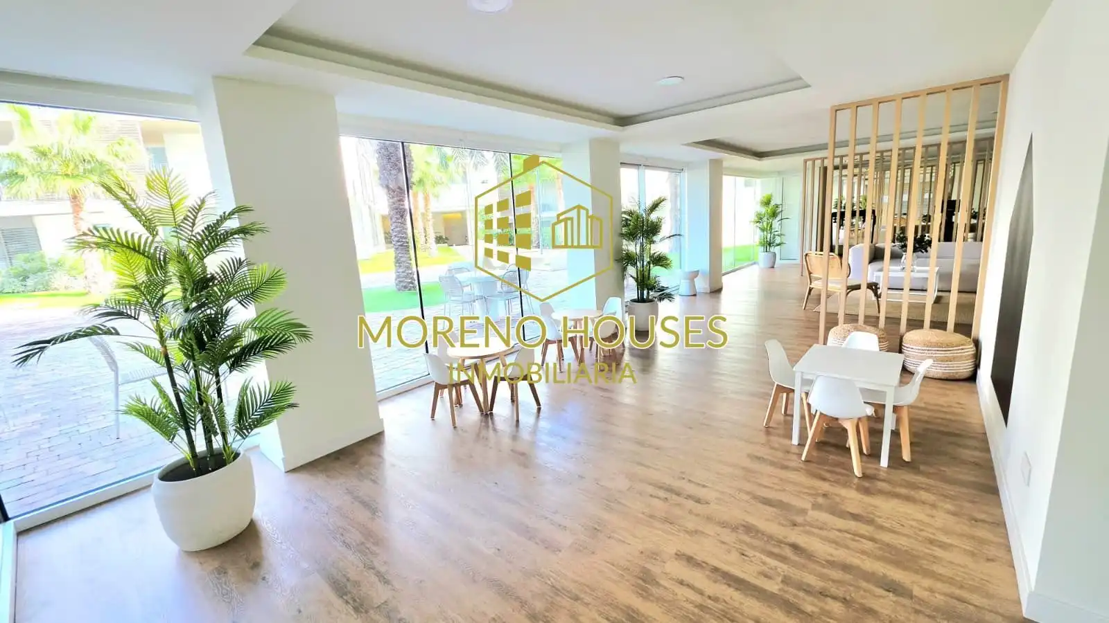 Terrasse von Wohnungen zur Miete in Jávea / Xàbia mit Klimaanlage, Heizung und Privatgarten