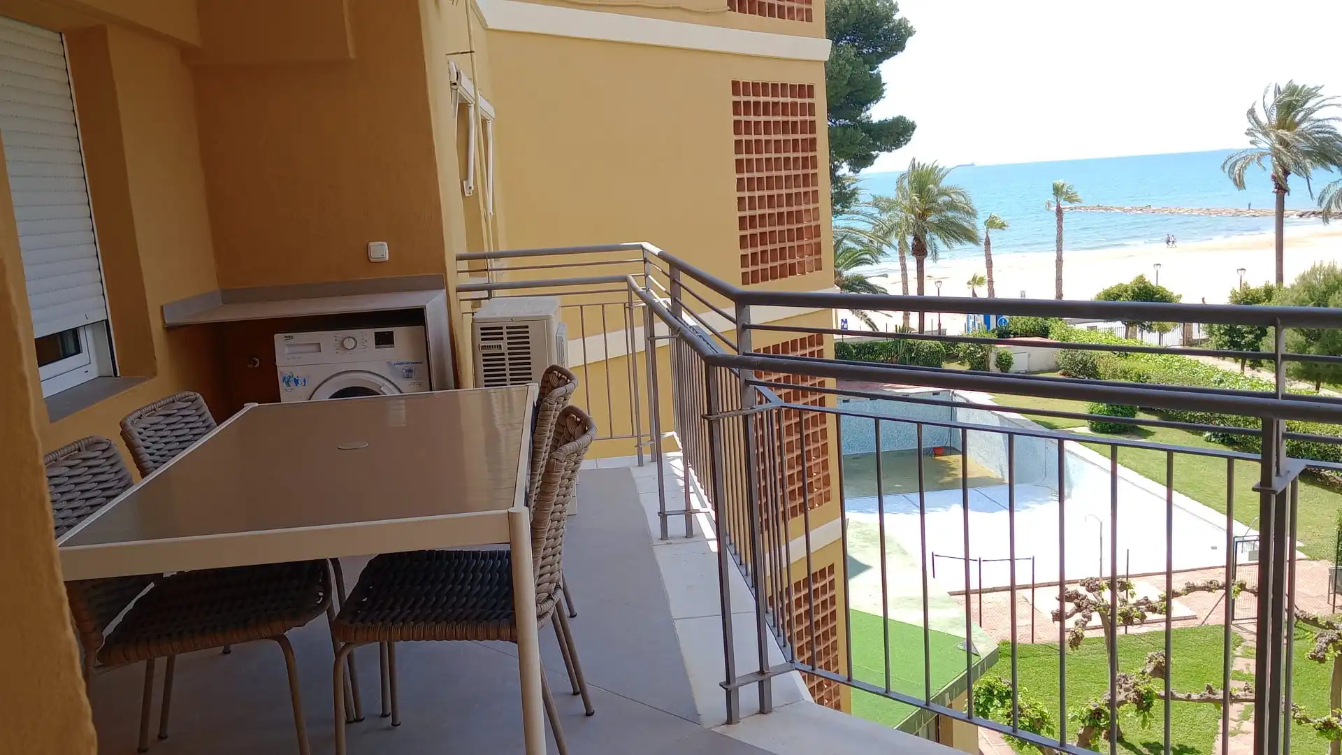 Terrassa de Apartament de lloguer en Benicasim / Benicàssim amb Aire condicionat, Calefacció i Jardí privat