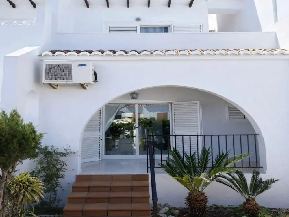 Vista exterior de Casa adosada en venta en Rojales con Terraza y Balcón