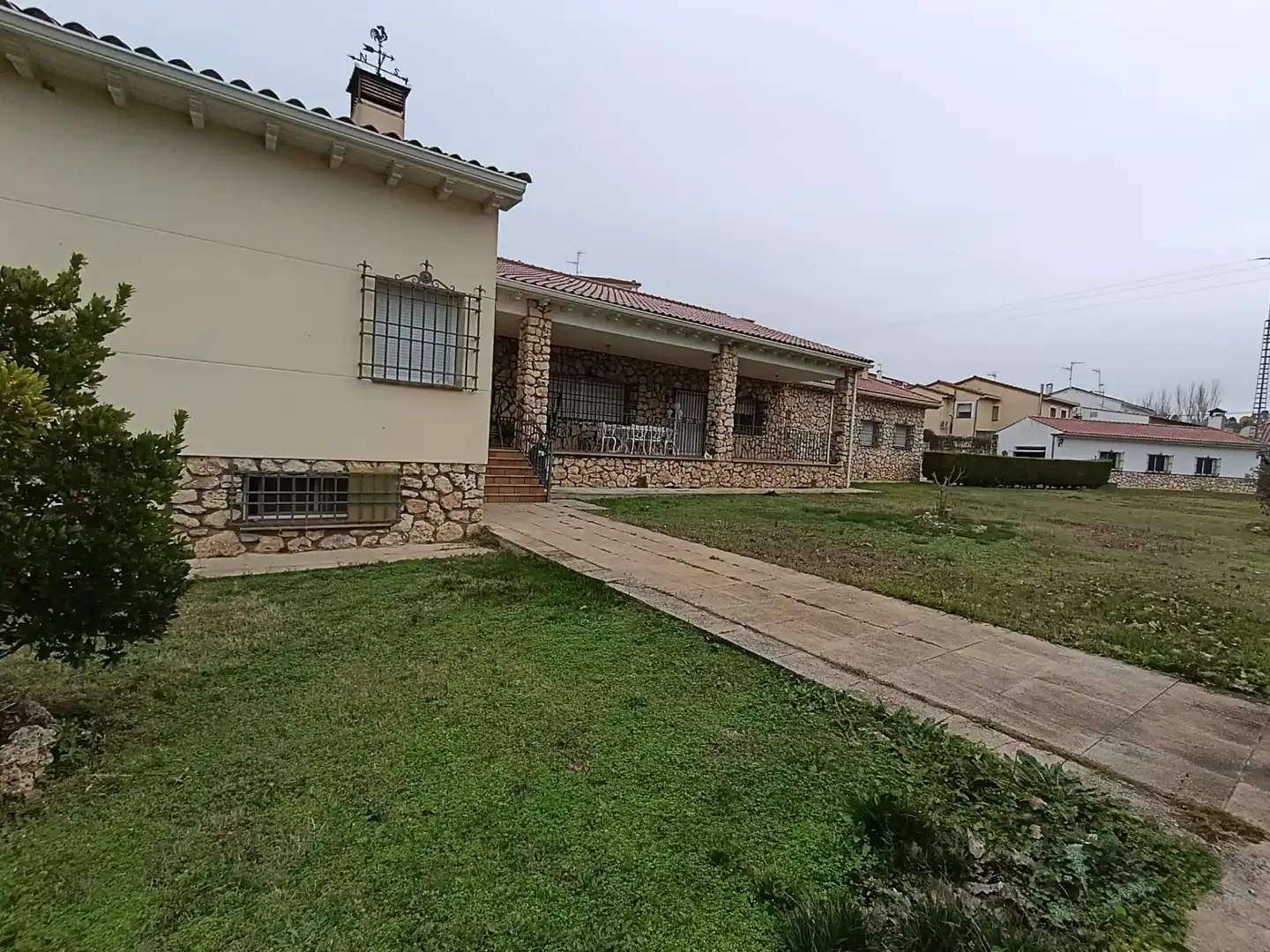 Exterior view of Houses for sale in Buendía  with Air Conditioner, Heating and Private garden