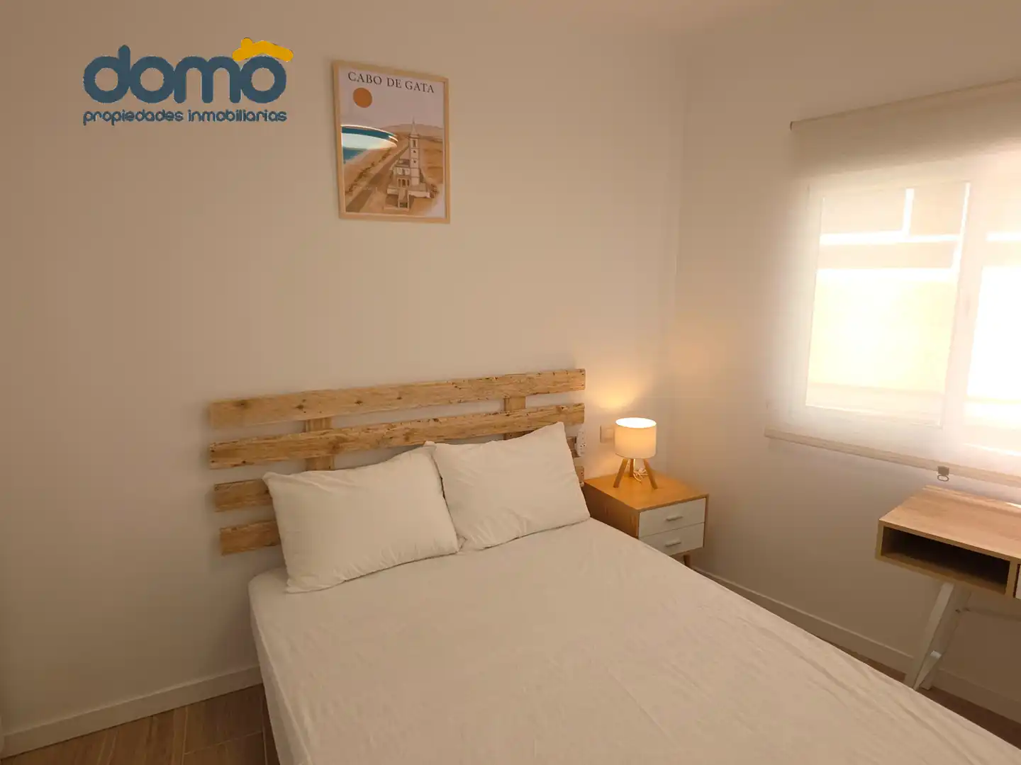 Dormitori de Pis per a compartir en Almería amb Aire condicionat, Moblat i Forn