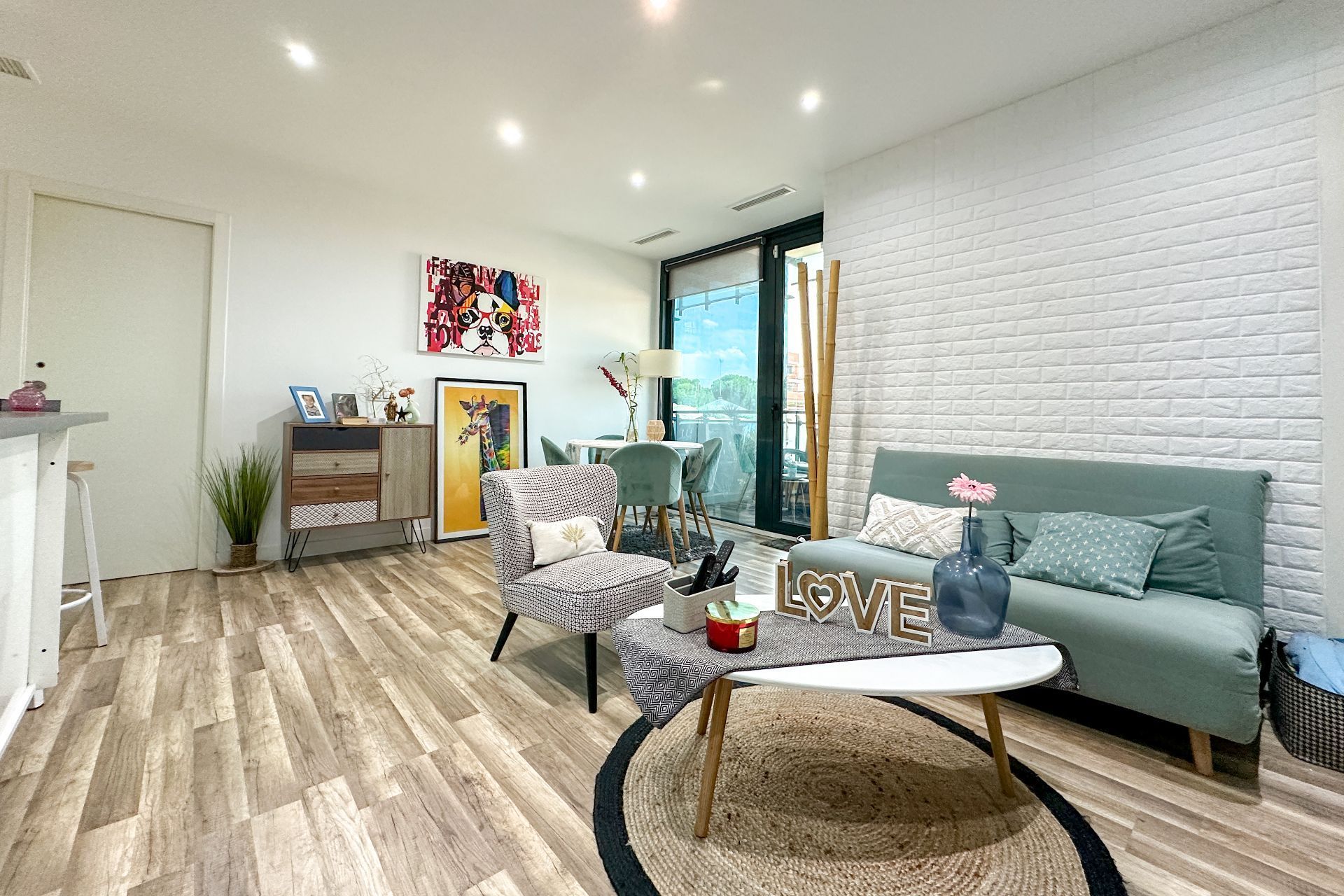 Living room of Flat for sale in San Sebastián de los Reyes  with Air Conditioner, Heating and Storage room