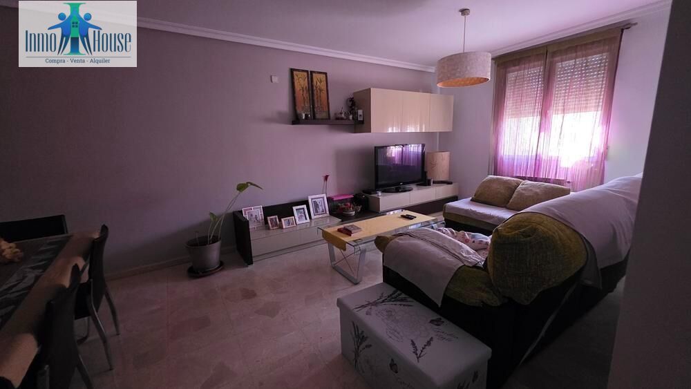 Sala d'estar de Casa adosada en venda en La Gineta amb Aire condicionat, Calefacció i Traster