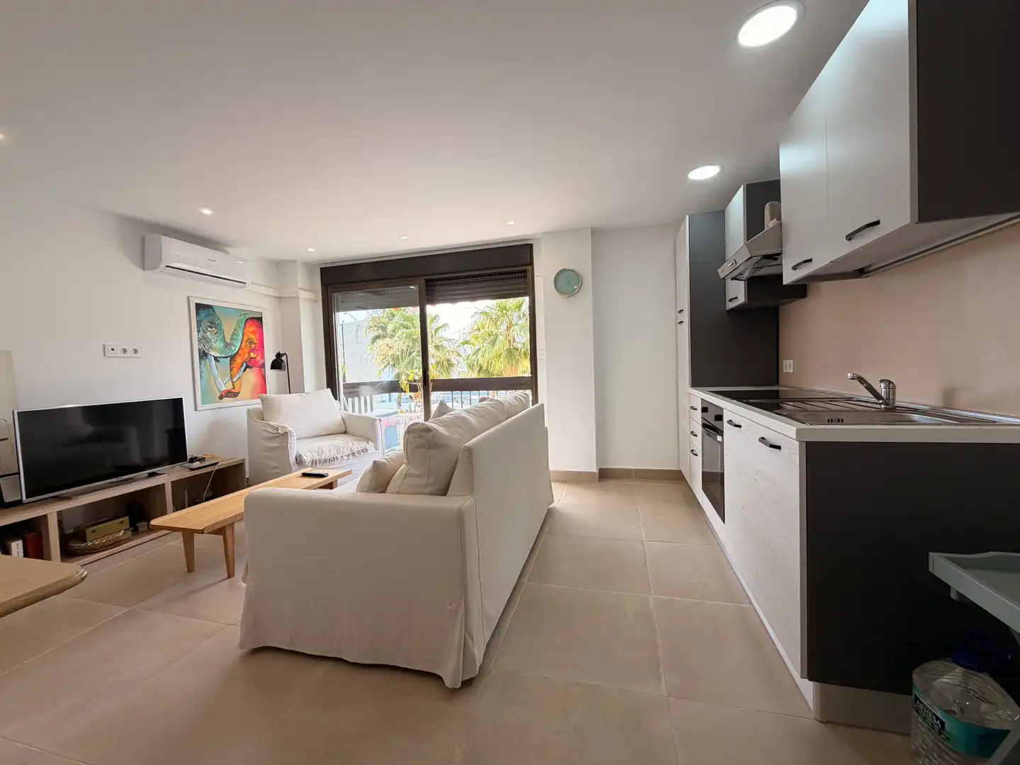 Sala de estar de Apartamento en venta en Torremolinos con Aire acondicionado, Terraza y Amueblado