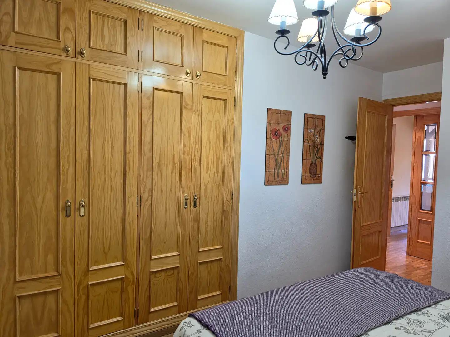 Schlafzimmer von Wohnungen zur Miete in Biescas mit Klimaanlage, Heizung und Parkett