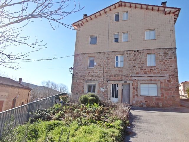 Vista exterior de Casa o chalet en venta en Palacios de la Sierra con Calefacción y Trastero