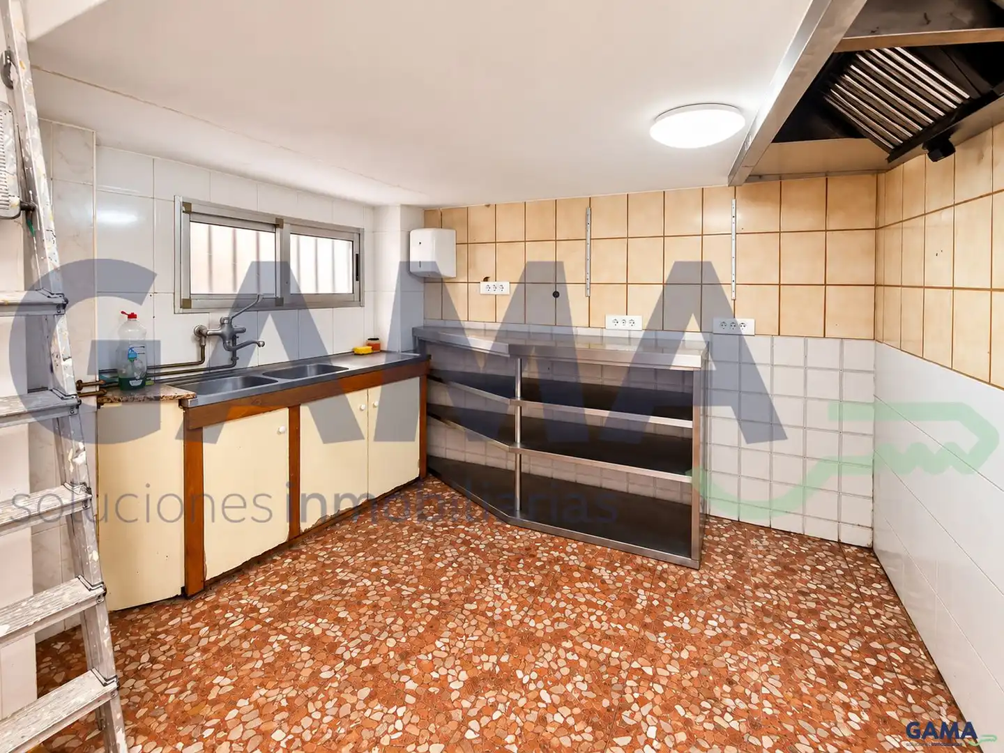 Local commercial à vendre à Casc Urbà, imagen 8