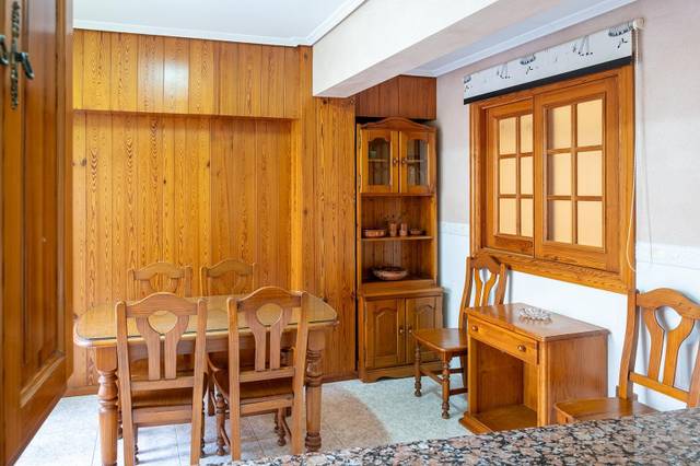 Piso en Venta en Calle de Torreblanca en Zona Avenida del Mar