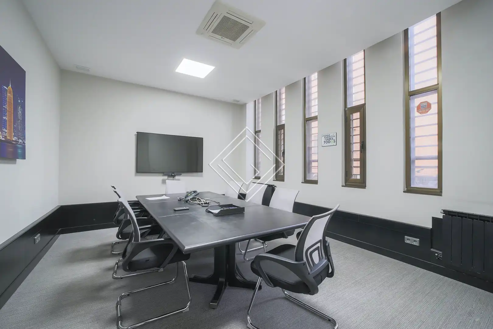 Commercial properties for sale in Madrid  with Air Conditioner and Heating