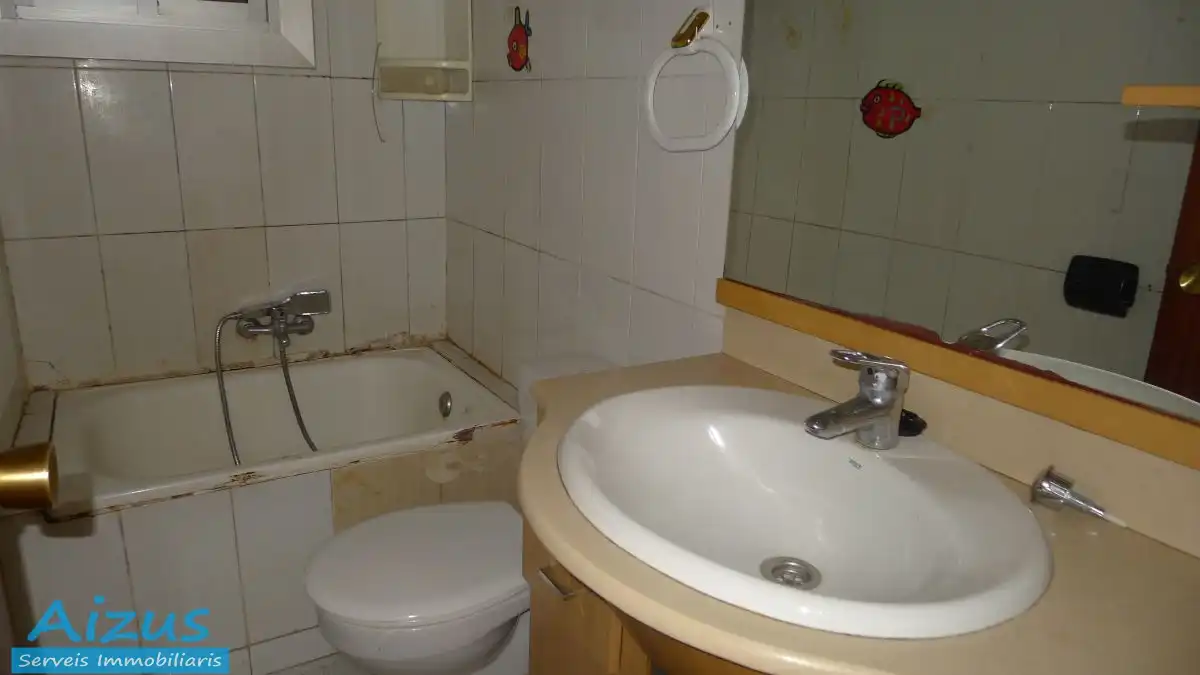 Piso en venta en Carrer de Sant Josep, Can Clos - Pinetons