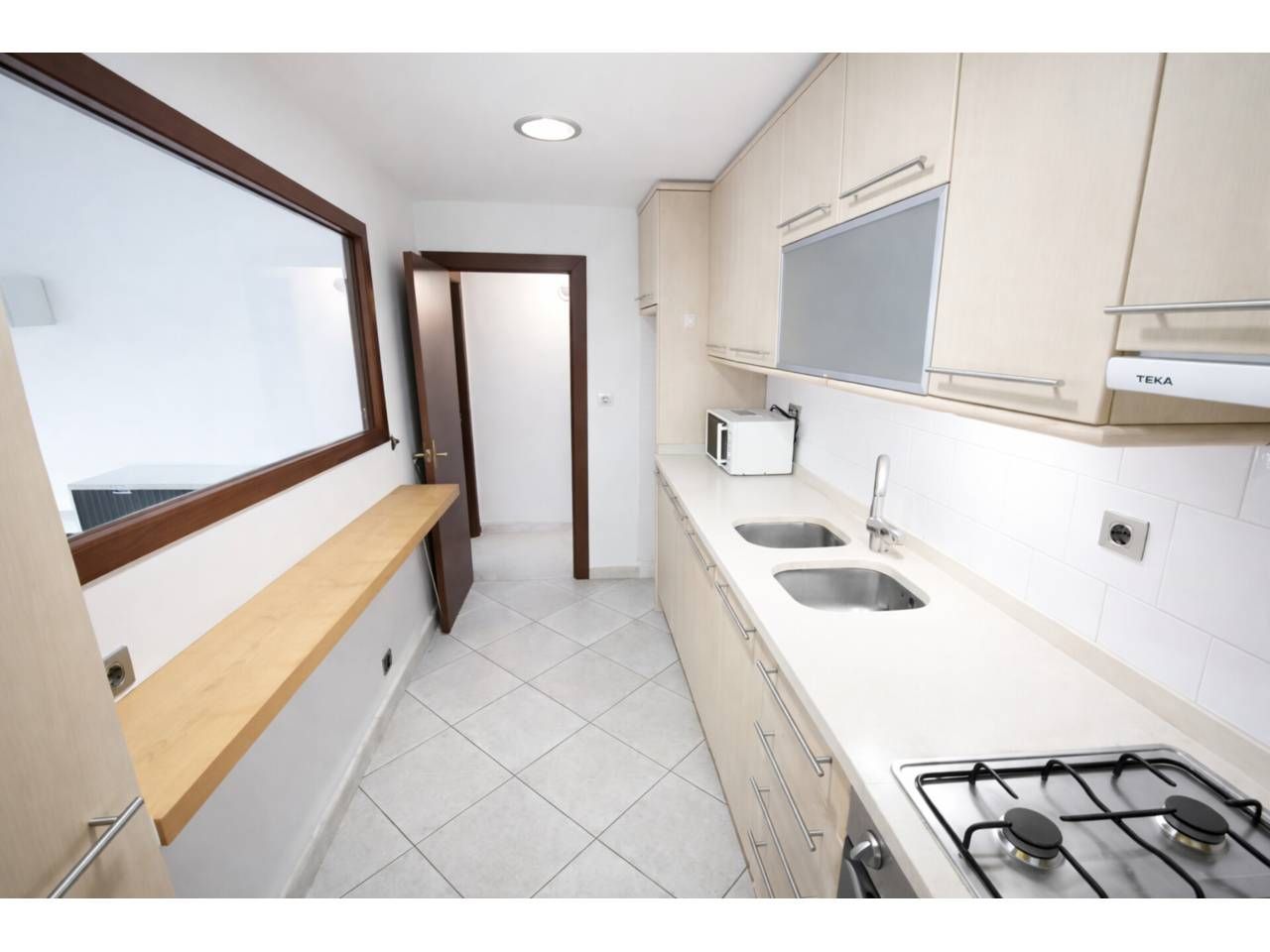 Cuina de Pis en venda en Santa Coloma de Gramenet amb Calefacció i Balcó