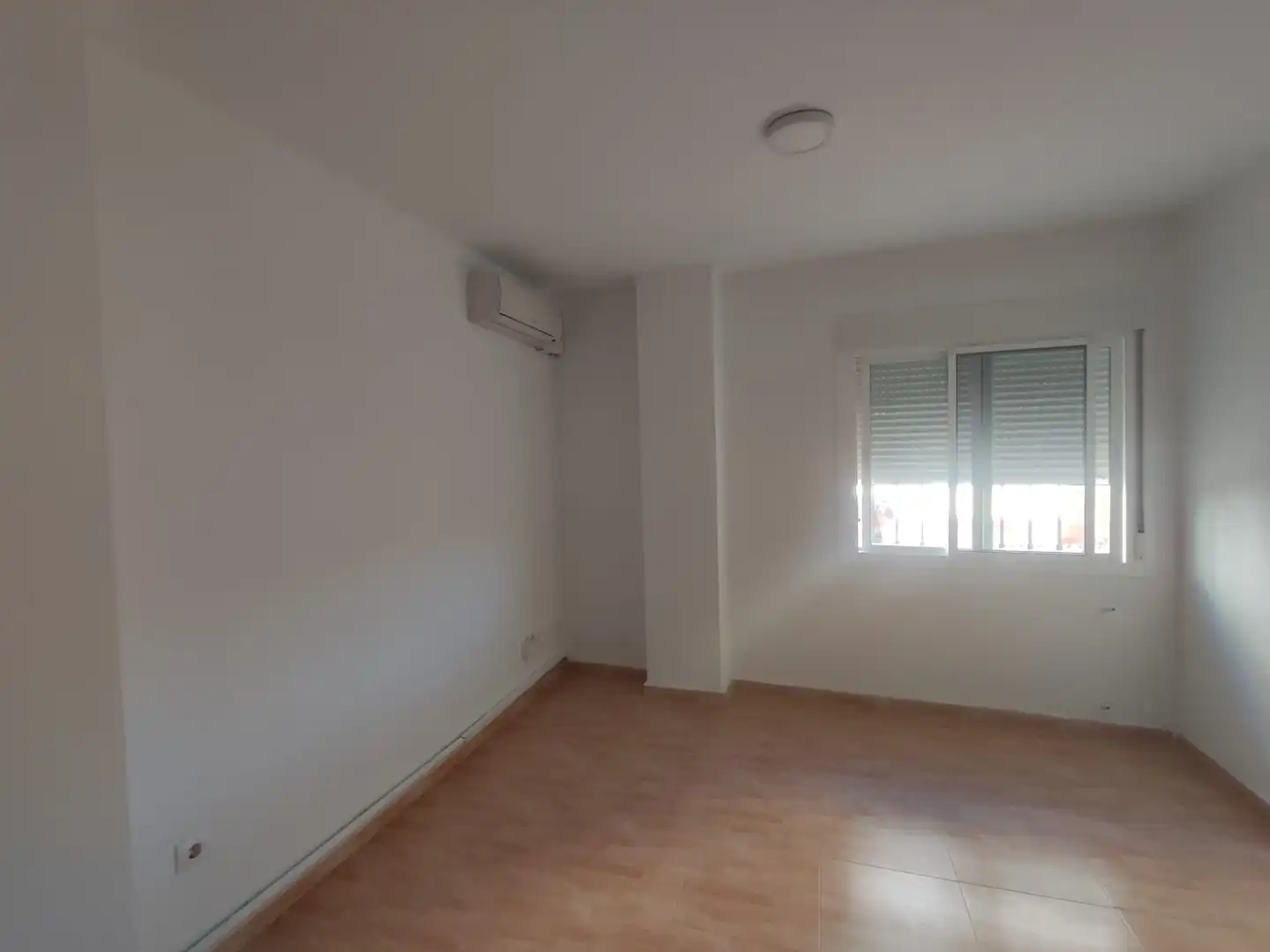 Habitación de Planta baja en venta en Plasencia con Aire acondicionado