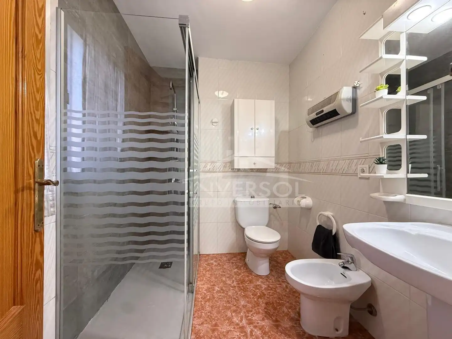 Badezimmer von Einfamilien-Reihenhaus zum Verkauf in El Ejido mit Klimaanlage, Heizung und Abstellraum
