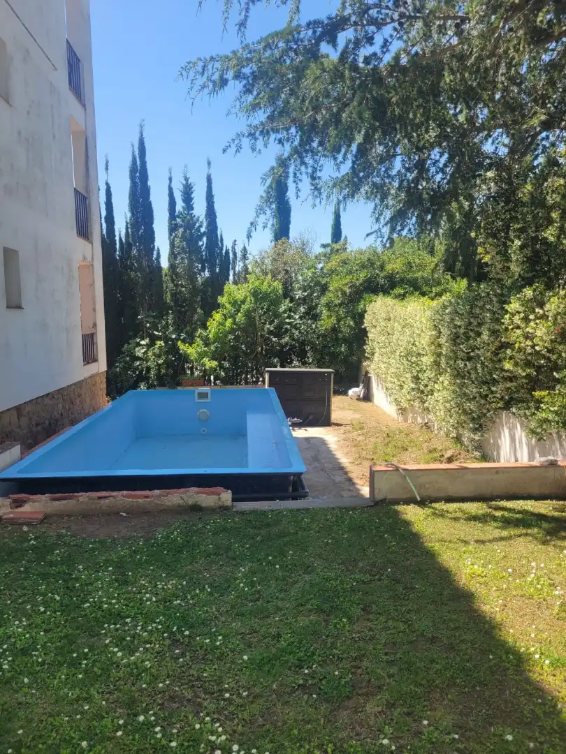 Schwimmbecken von Wohnung zum Verkauf in Palafrugell mit Heizung, Abstellraum und Ofen