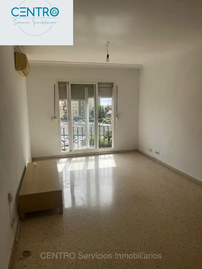 Dormitori de Pis en venda en Algeciras amb Aire condicionat