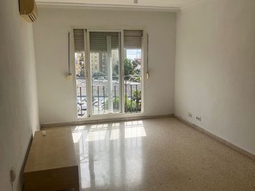 Pis amb ascensor en venda a San Bernabé