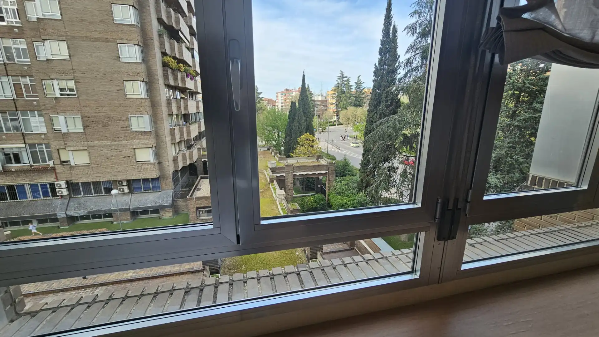 Vista exterior de Piso en venta en Madrid con Aire acondicionado, Calefacción y Jardín privado
