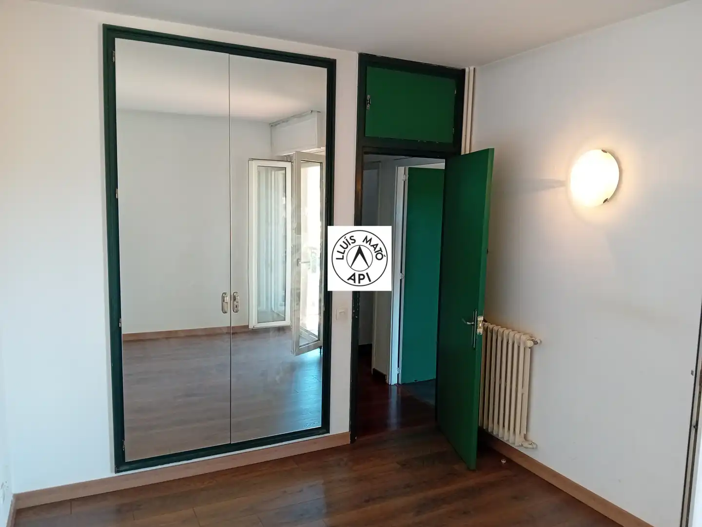 Piso en venta en Girona con Calefacción, Terraza y Internet