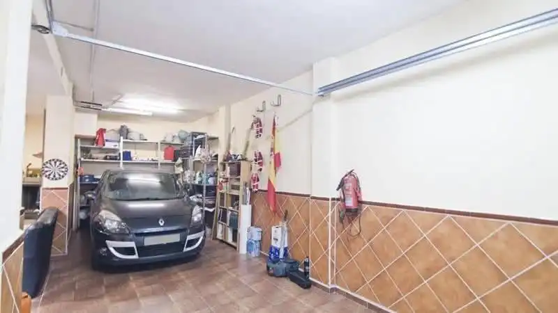 Aparcament de Casa o xalet en venda en Motril amb Aire condicionat i Balcó