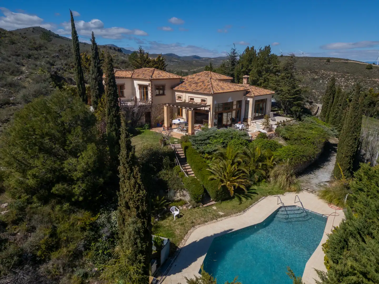 Vista exterior de Finca rústica en venda en Villamena amb Aire condicionat, Calefacció i Jardí privat