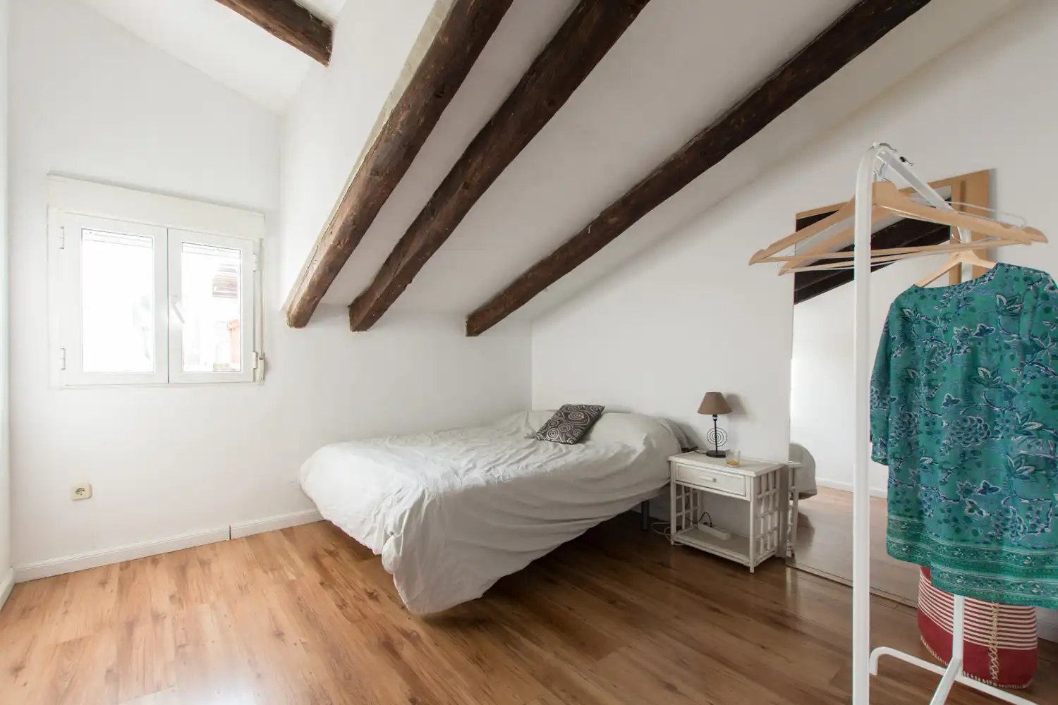 Schlafzimmer von Dachboden zum Verkauf in Madrid mit Klimaanlage, Heizung und Parkett