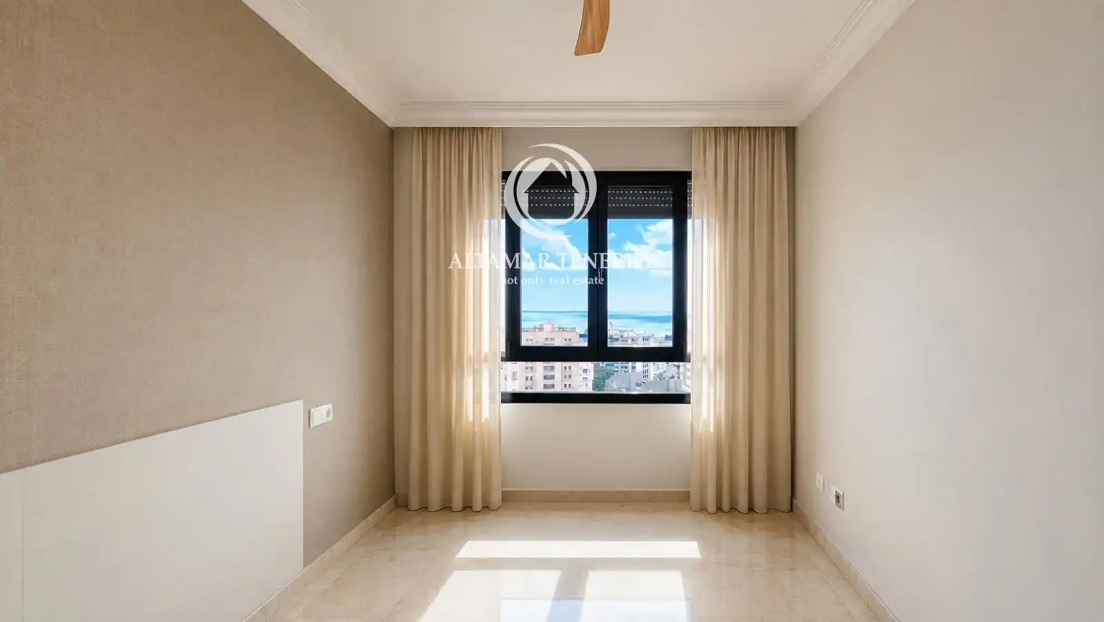 Dormitori de Apartament en venda en Santa Cruz de Tenerife amb Aire condicionat i Traster