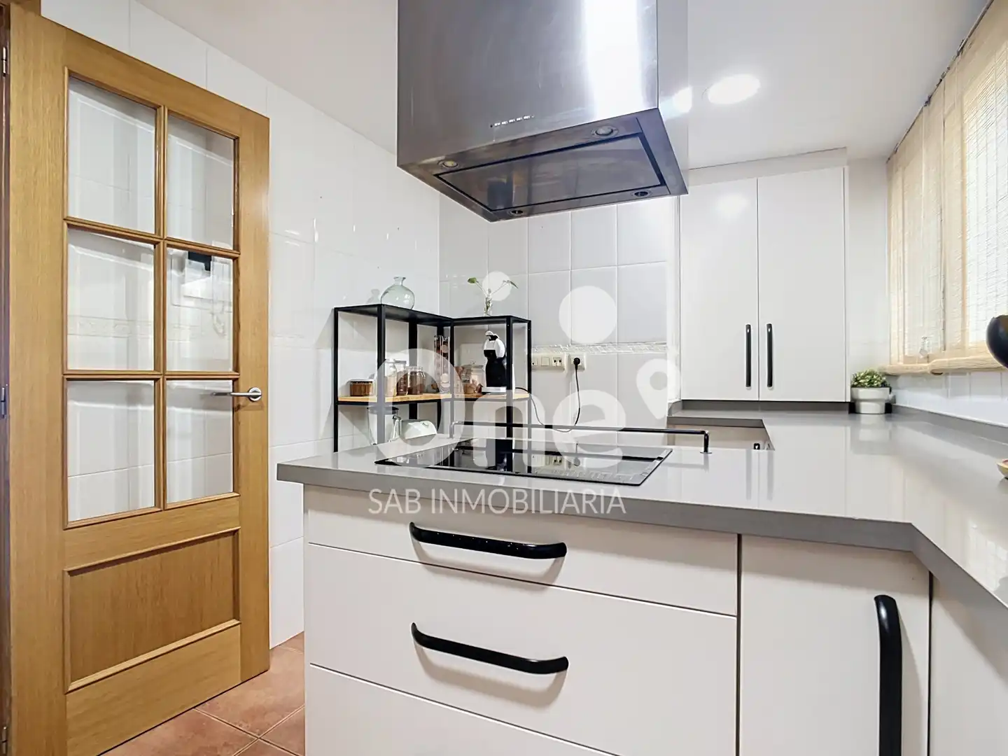 Cocina de Piso en venta en La Pobla de Vallbona con Aire acondicionado, Trastero y Horno