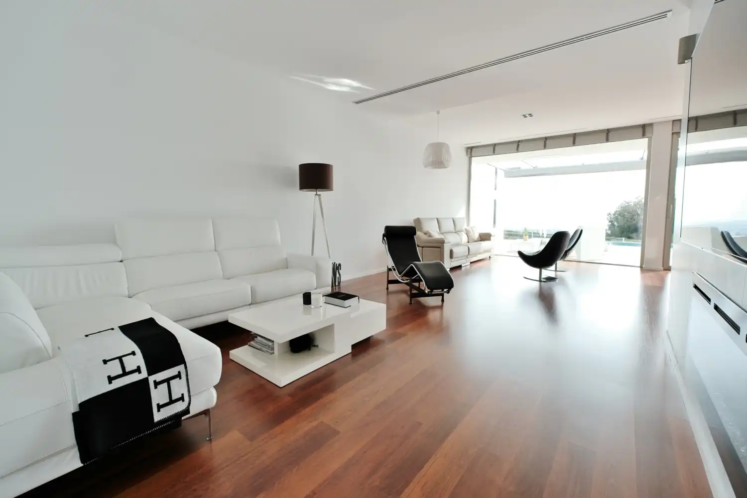 Sala d'estar de Casa o xalet en venda en Sagunto / Sagunt amb Aire condicionat, Calefacció i Jardí privat