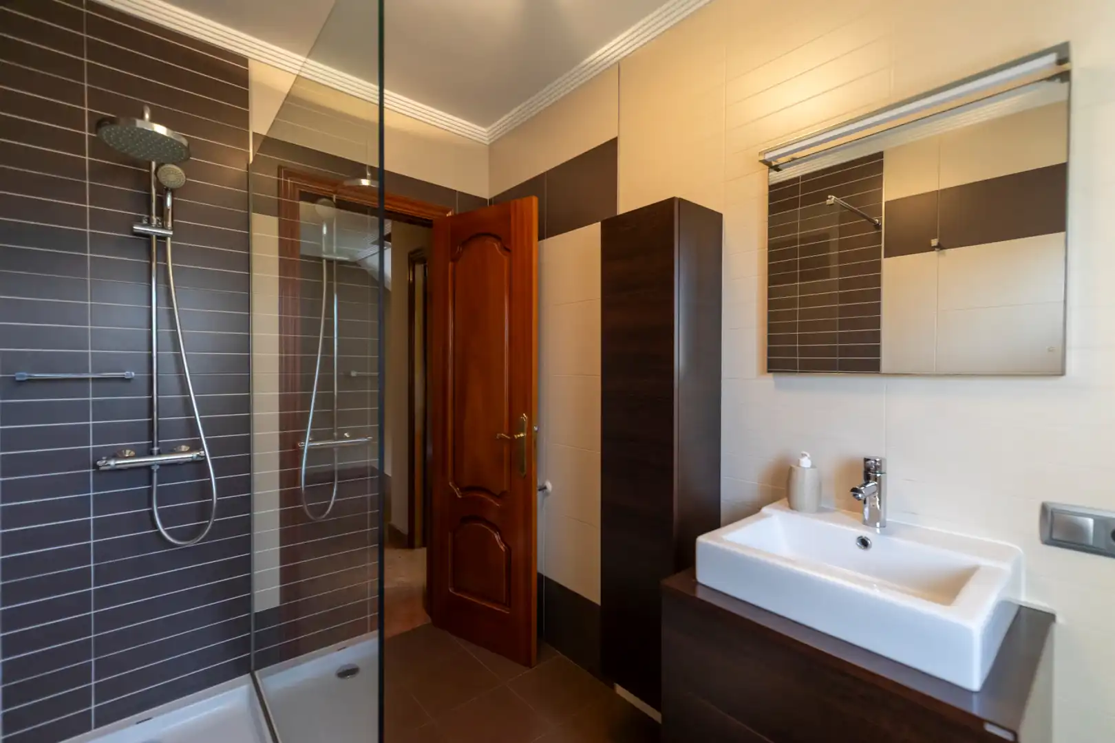 Badezimmer von Haus oder Chalet zum Verkauf in Oleiros mit Heizung, Privatgarten und Terrasse