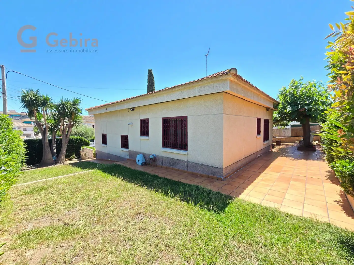 Vista exterior de Casa o xalet en venda en Cunit amb Aire condicionat, Calefacció i Terrassa