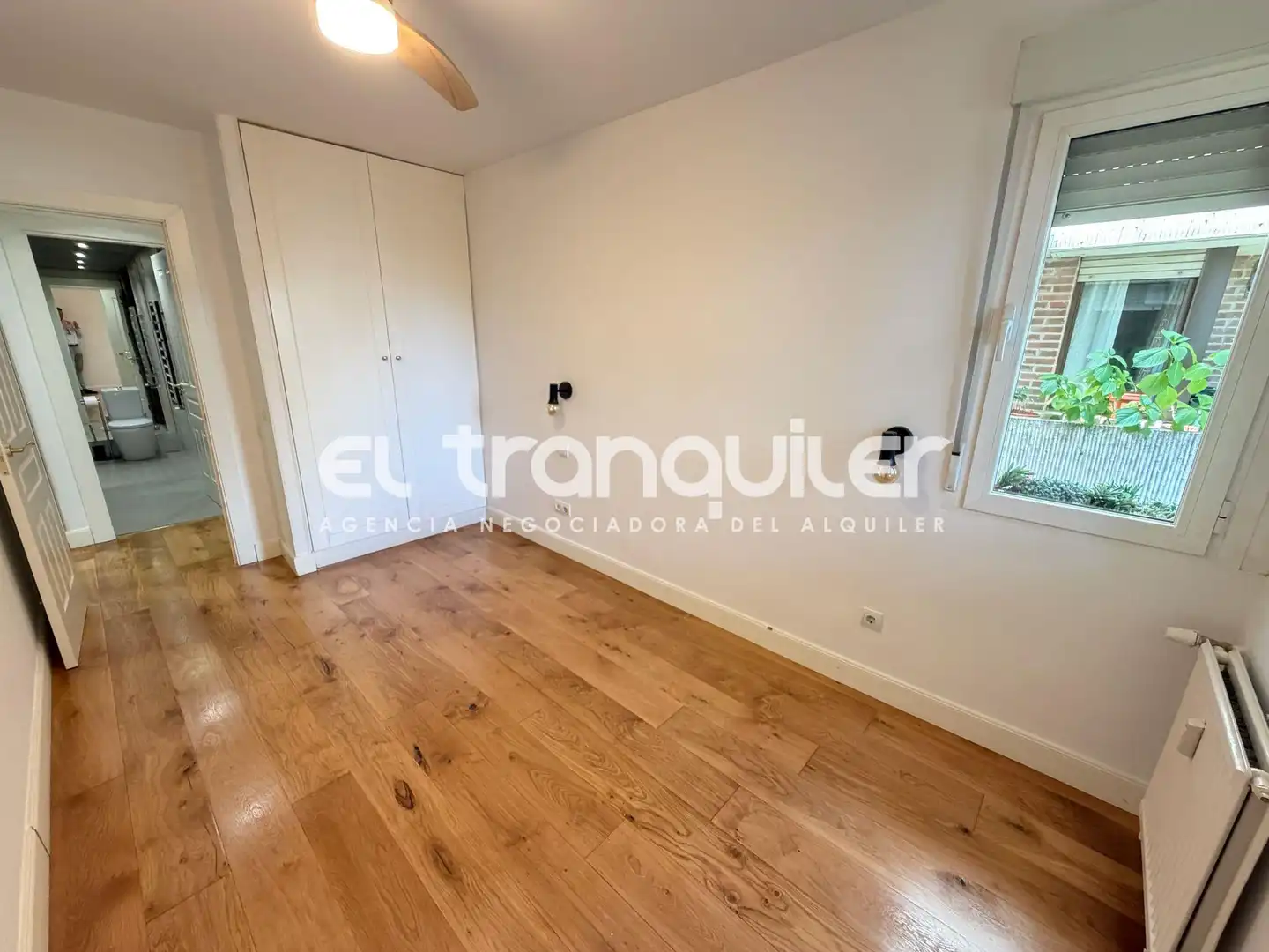 Schlafzimmer von Wohnung zur Miete in Las Rozas de Madrid mit Parkett, Abstellraum und Schwimmbad