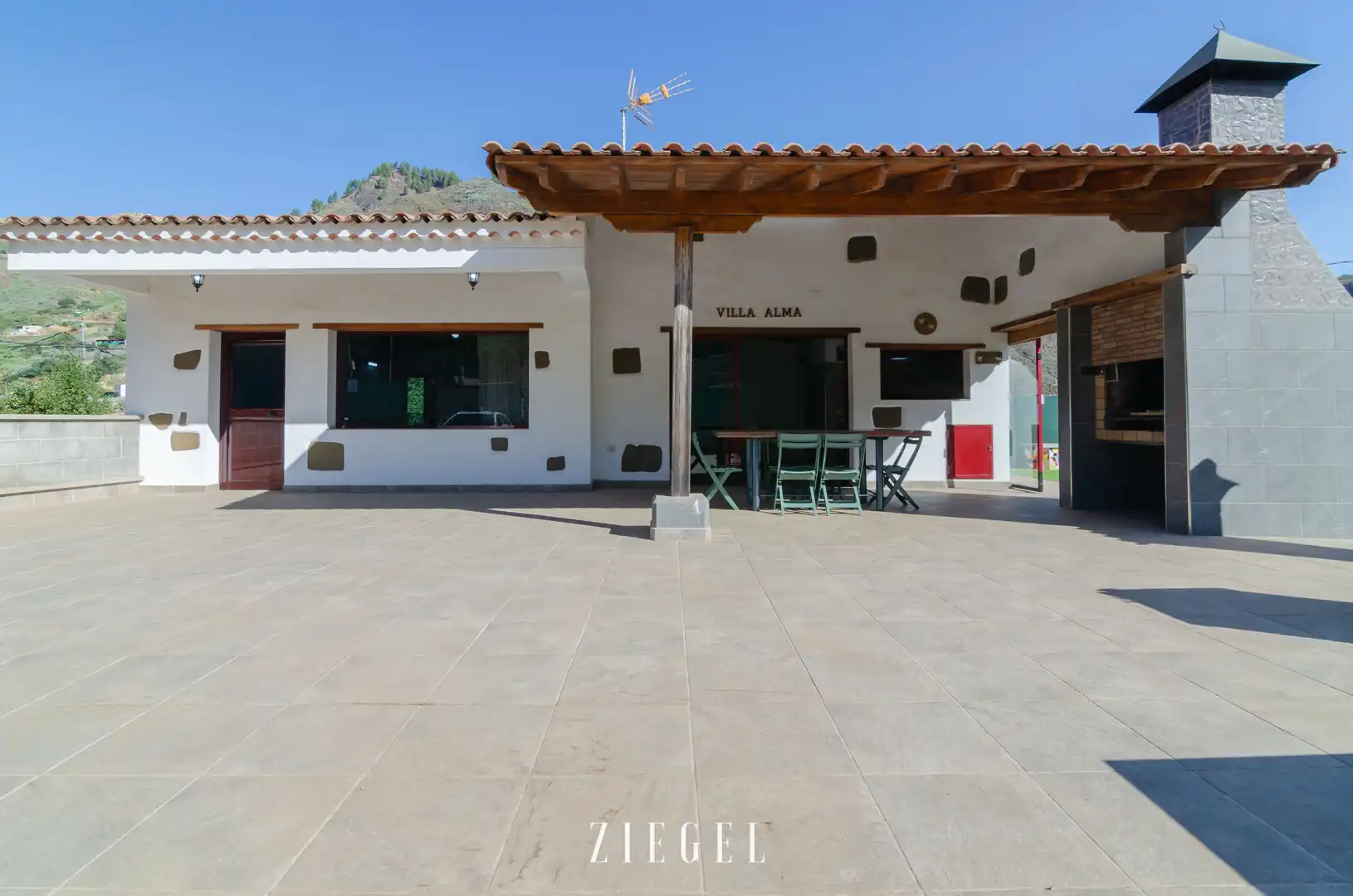 Casa amb terrassa en venda a Calle El Vincol, imagen 3