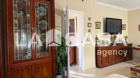 Foto 5 de Casa adosada en venta en Avenida de Europa, Montequinto