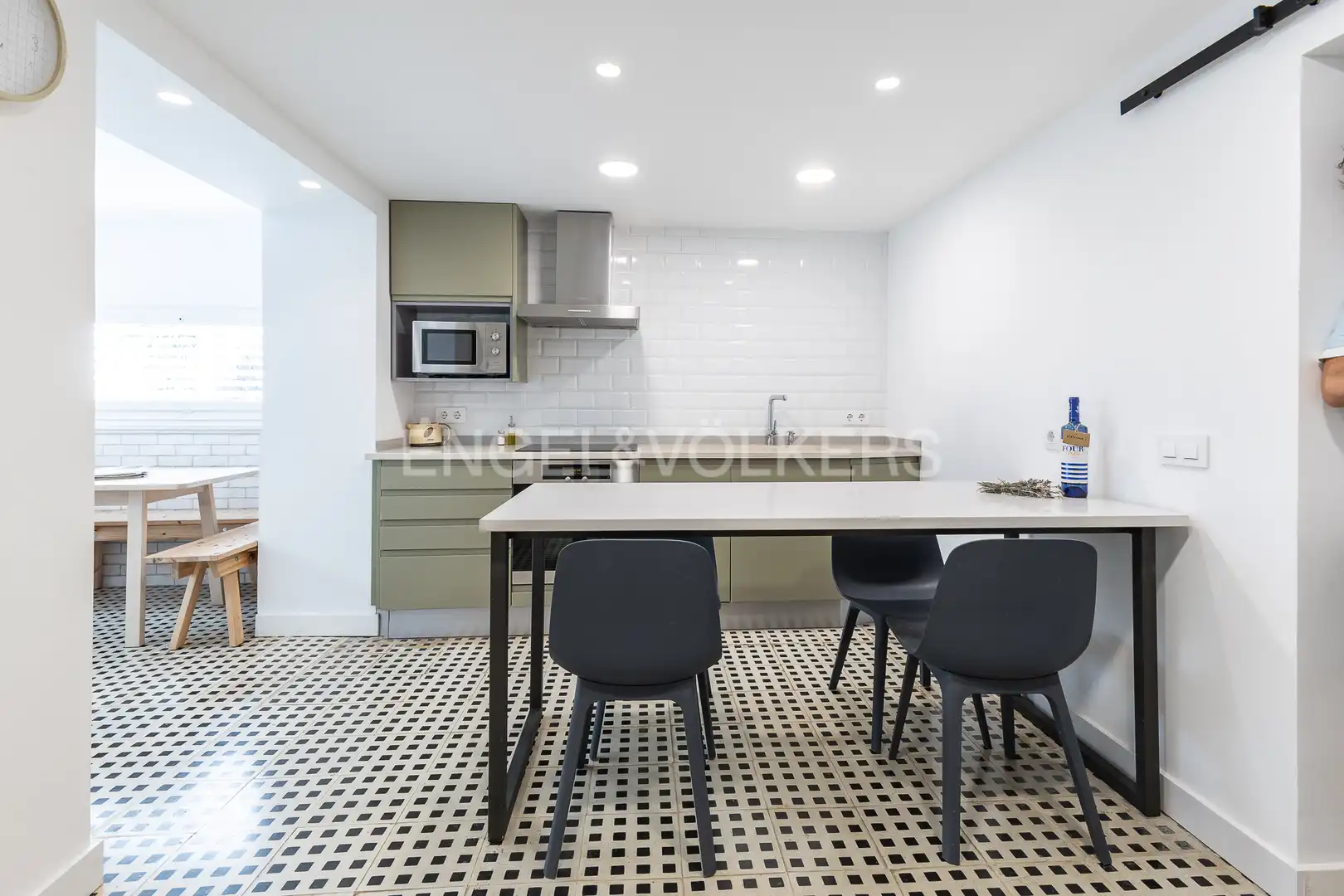 Cuina de Apartament de lloguer en Caldes d'Estrac amb Calefacció, Jardí privat i Terrassa