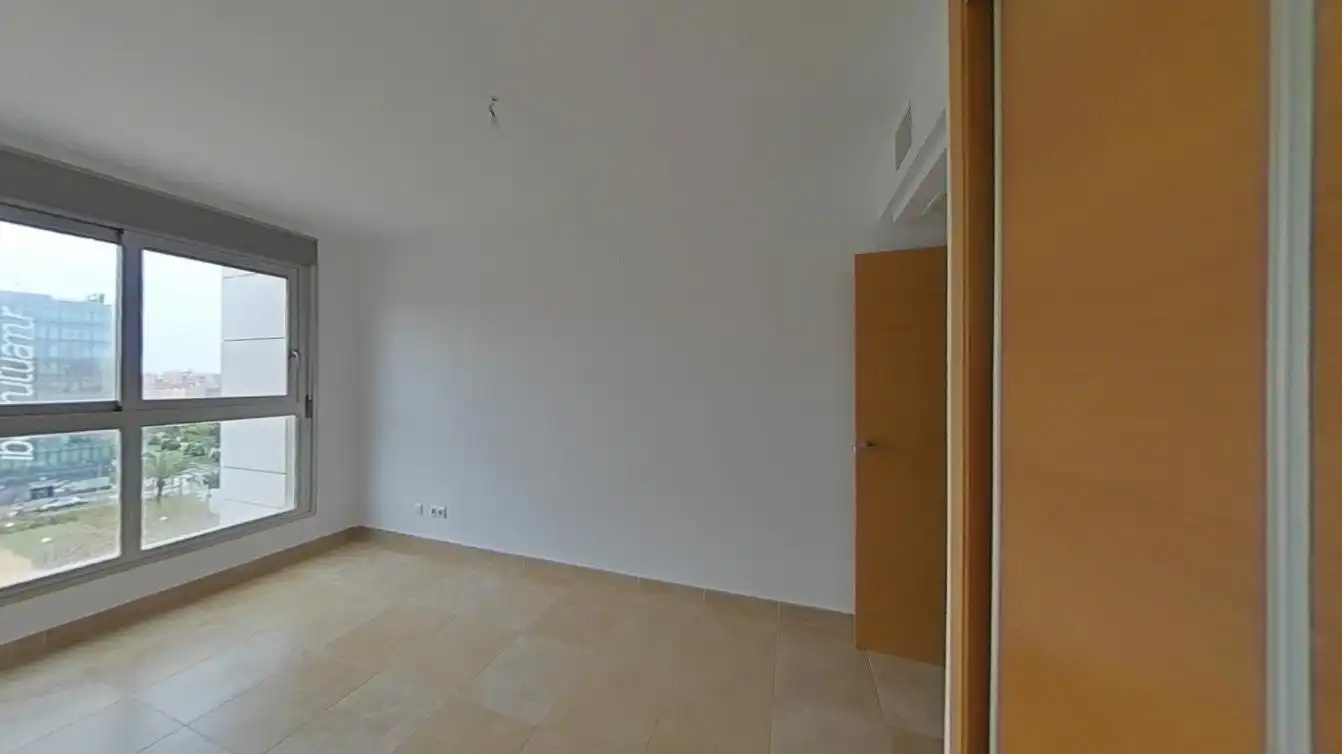 Piso en venta en Alicante / Alacant con Aire acondicionado, Calefacción y Piscina