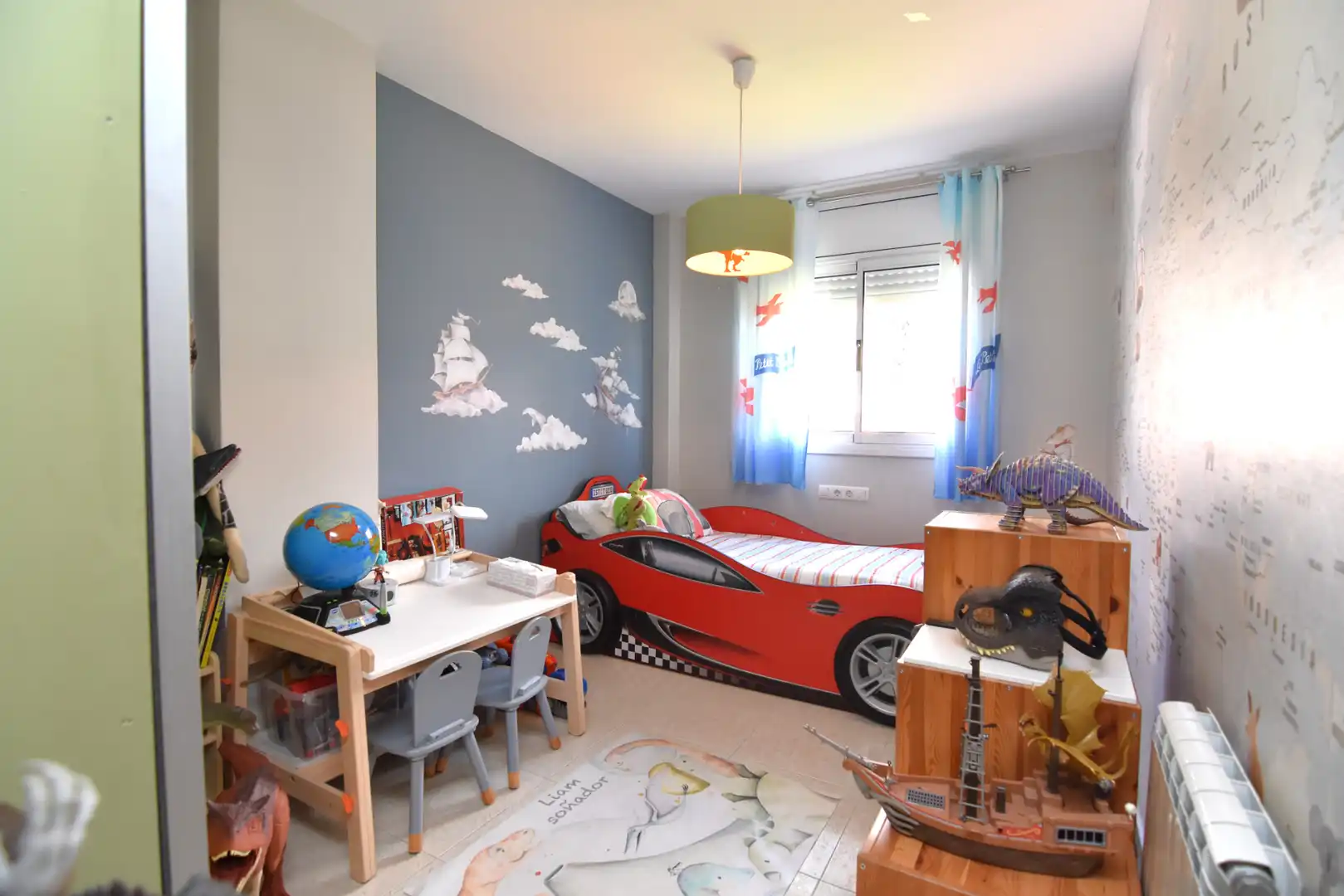 Habitación de Casa adosada en venta en Calella con Aire acondicionado, Calefacción y Jardín privado