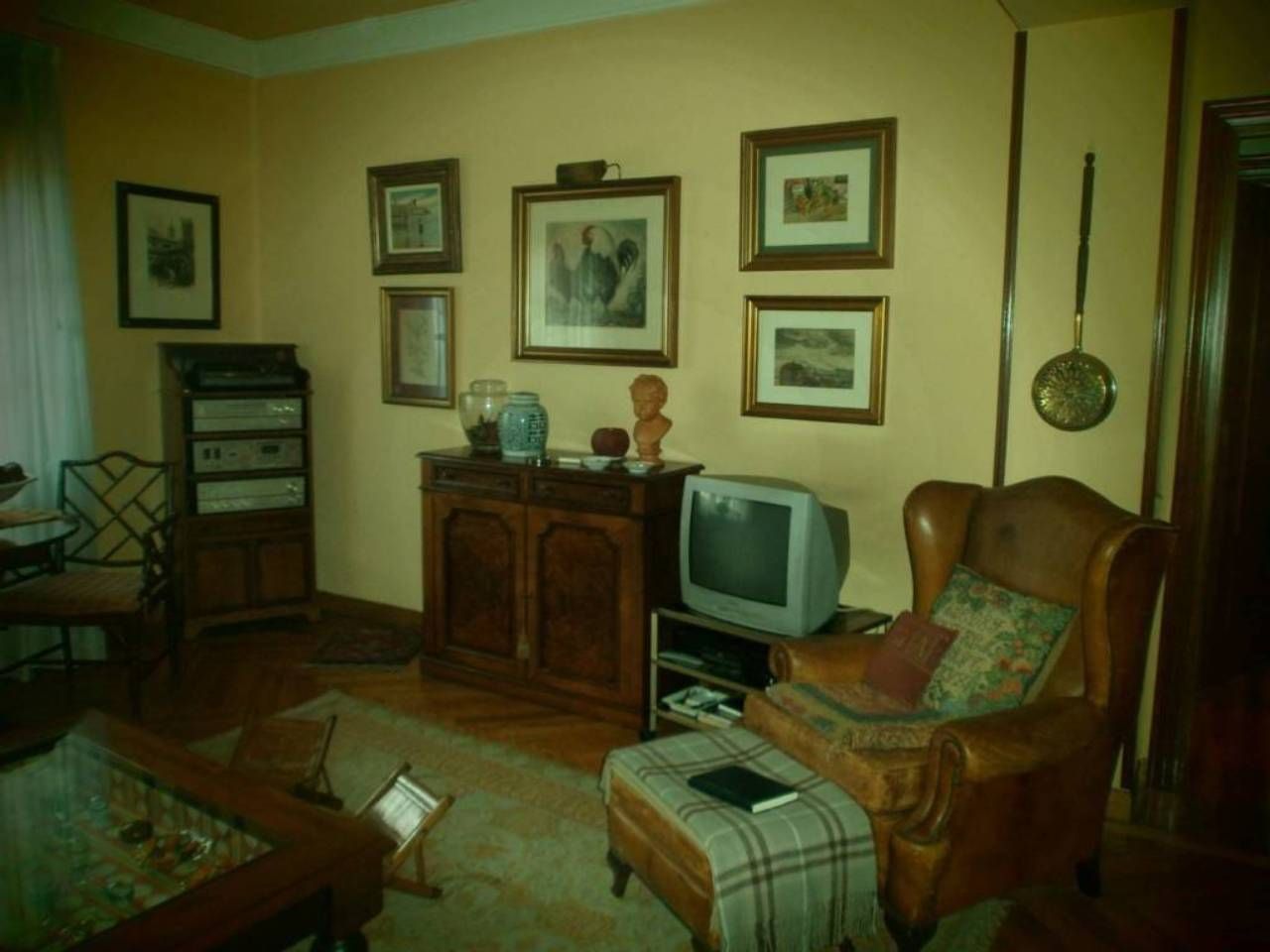 Living room of Flat for sale in Oviedo   with Heating, Terrace and Storage room
