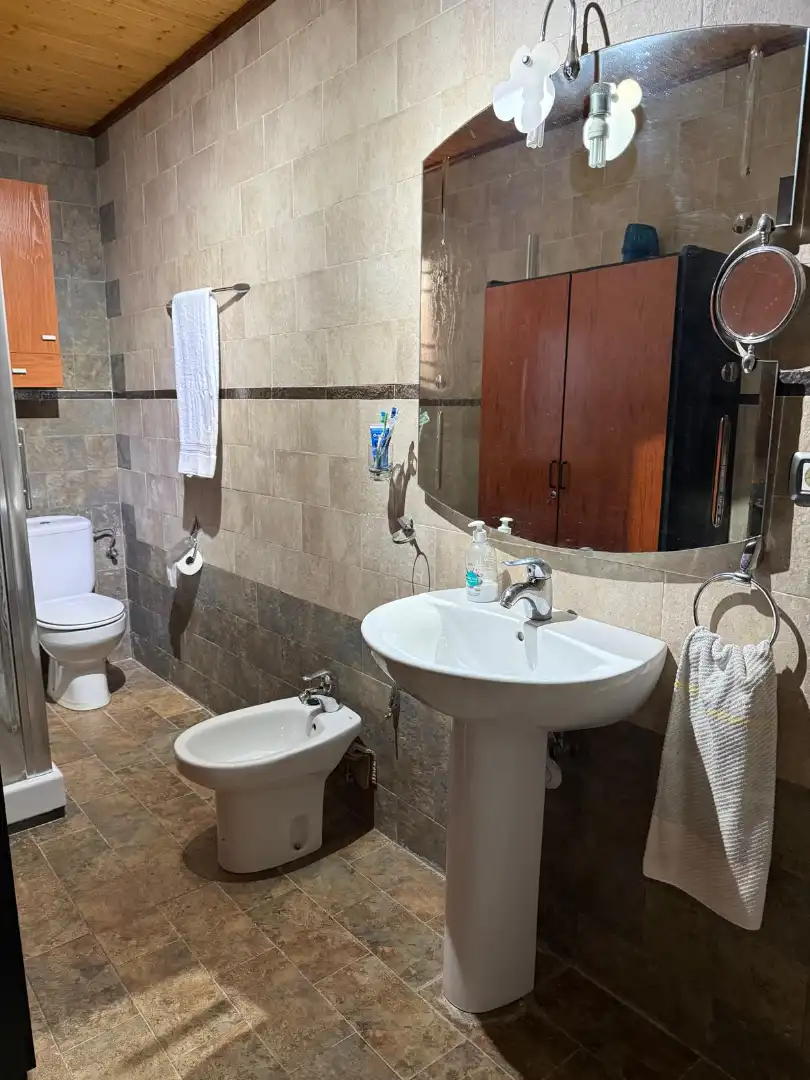 Baño de Finca rústica en venta en Sierra Engarcerán con Aire acondicionado, Terraza y Trastero