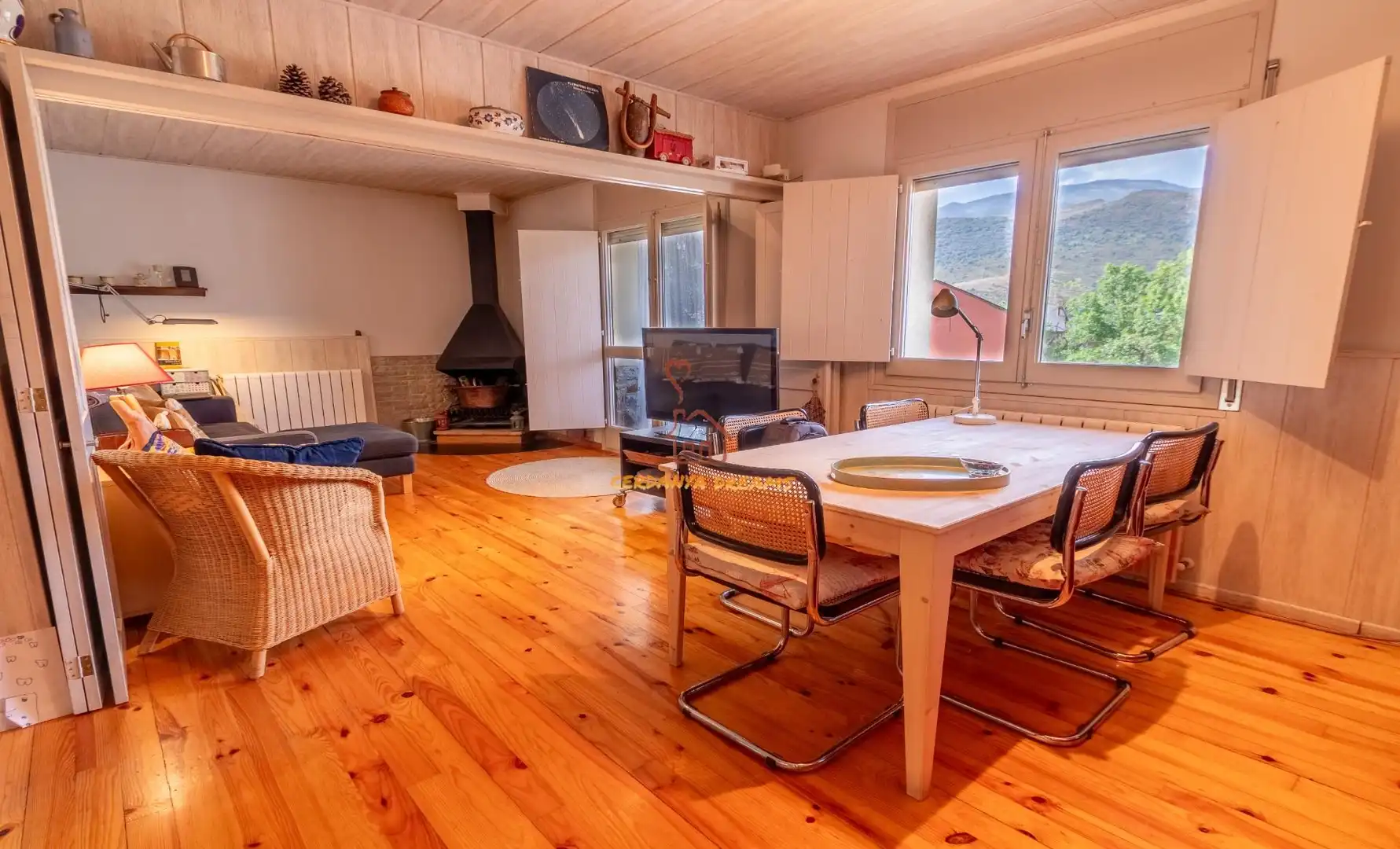 Sala de estar de Planta baja en venta en Bellver de Cerdanya con Calefacción, Parquet y Horno