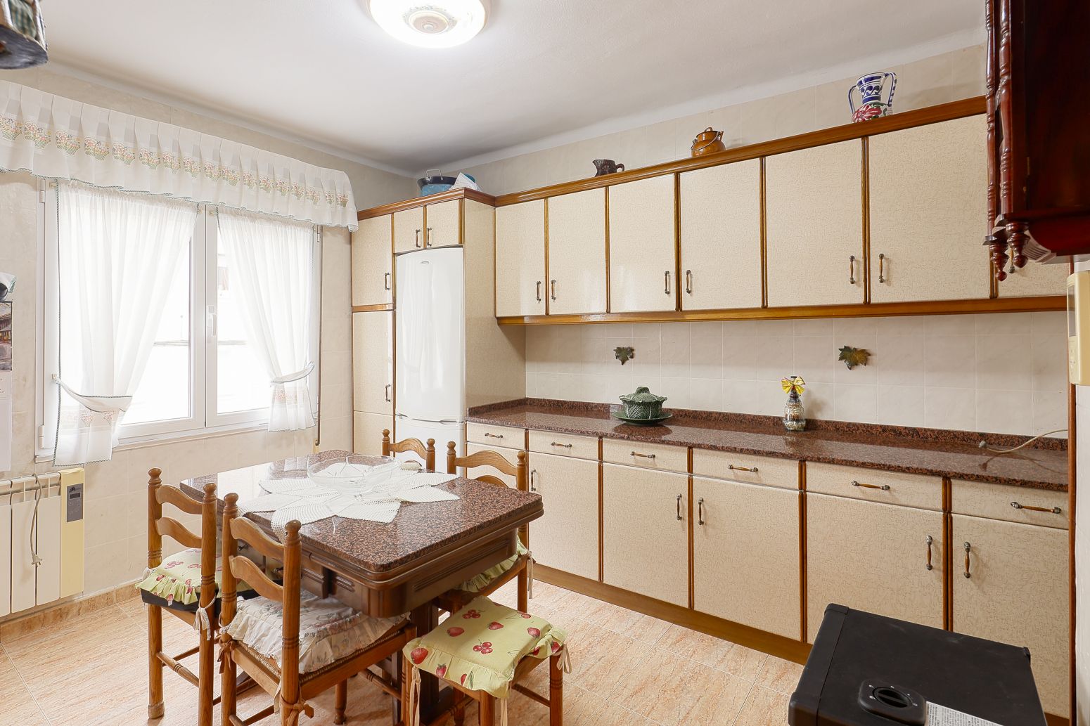 Cuina de Pis en venda en Gijón  amb Calefacció